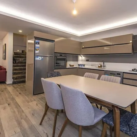 Bella- 4 Bedroom In Oludeniz