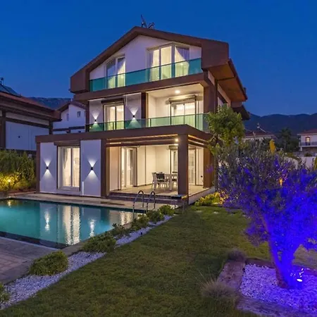 Bella- 4 Bedroom In Oludeniz Villa *