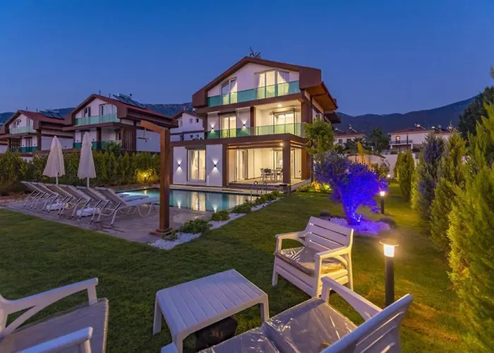 Bella- 4 Bedroom In Oludeniz *