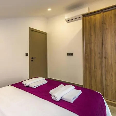 Bella- 4 Bedroom In Oludeniz Villa