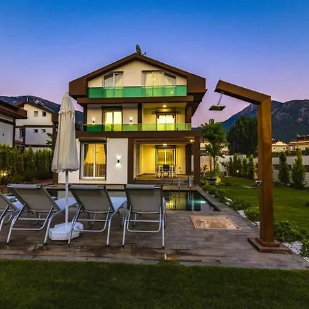 Bella- 4 Bedroom In Oludeniz * 费特希耶