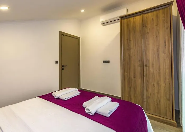 Bella- 4 Bedroom In Oludeniz Vila