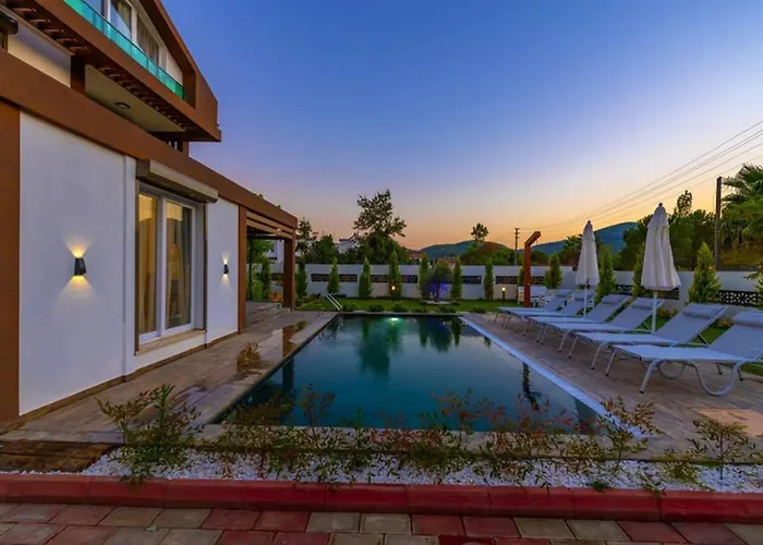 Bella- 4 Bedroom In Oludeniz Vila *
